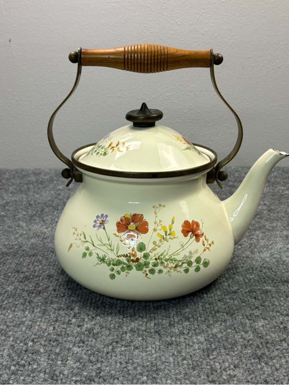 VTG Mikasa Grande Chef Wildflower Teapot 2.5 Qt Tea Kettle Enamelware Brass - Picture 2 of 15